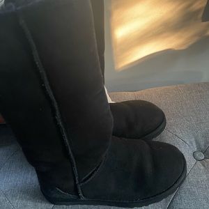 Tall black UGGs